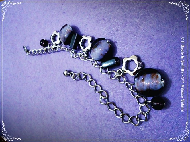 Bracciale a maglia con ciondoli in Vetro Murano e Charms - Gioielli