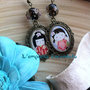 Orecchini "Kokeshi Dolls" perle in vetro decorato sui toni del nero