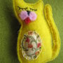 Spilla gatto - micio giallo in panno lenci fatto a mano