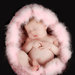 Accessori neonati Nido bozzolo per neonato Photo prop Crochet artistico Foto nascita Battesimo Nido bozzolo con piume rosa.