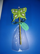 matita auguri di buona Pasqua con decorazioni in feltro farfalla verde