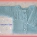 Golfino di lana azzurro, per neonato da 0-3 mesi, realizzato a mano ai ferri