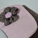 Pochette in lana marrone e rosa con fiorellino