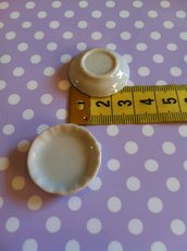 Miniatura piatto fondo in ceramica