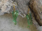 orecchini pendenti verdi