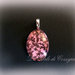 Ciondolo cabochon in vetro decorato colore rosa