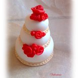 Mini wedding cake- mini torta- tortina con rose rosse- segnaposto matrimonio