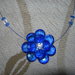 collana con fiore blu