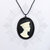 collana cammeo 40x30 nero e bianco silhouette, base in metallo nero - pin up kawaii rockabilly retro goth lolita