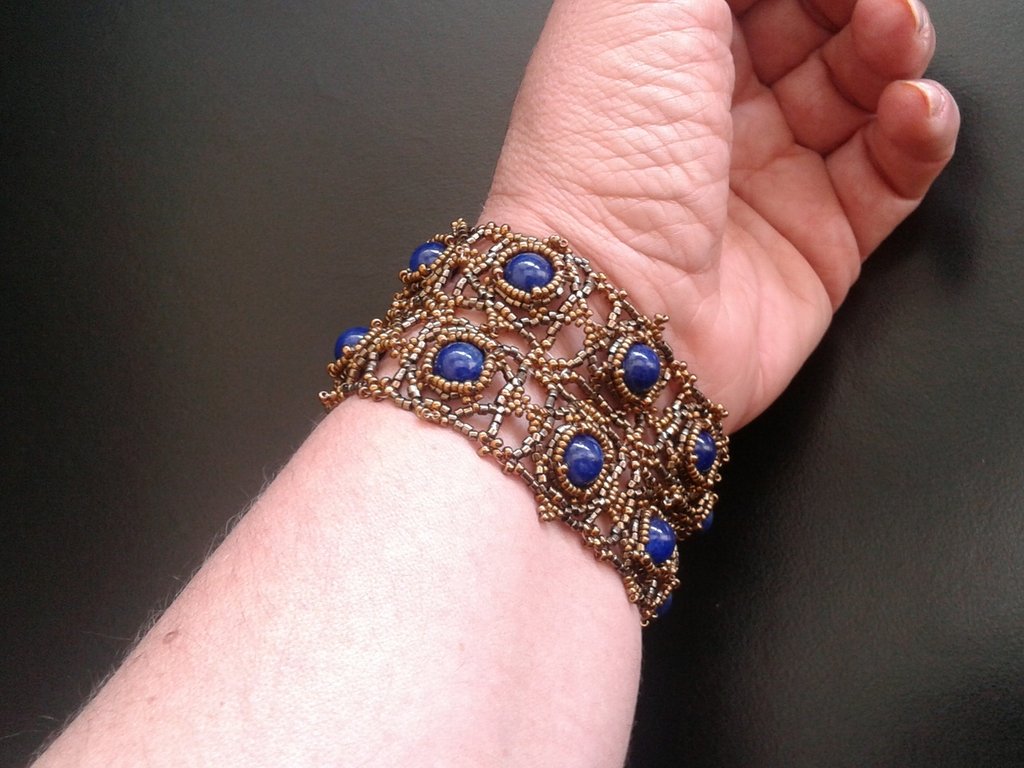 Bracciale - perle di giada rosa con una perla placcata oro rosa