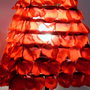 Lampada petali di stoffa rossi
