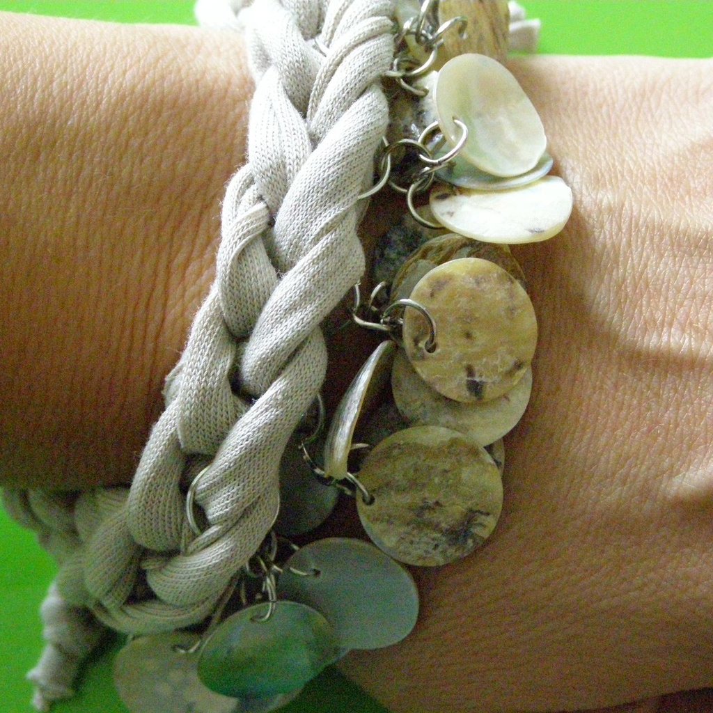 NBEADS 50 pz 2 colori Pendenti A Conchiglia, Conchiglie Tinte con Perle