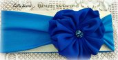 fascia per capelli blu con fiore in tessuto