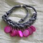 bracciale in fettuccia con charms di conchiglia fucsia