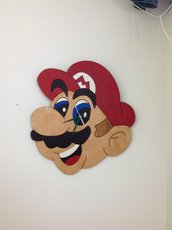 Orologio artigianale da parete Super Mario Bros  44x44cm in legno dipinto a mano 
