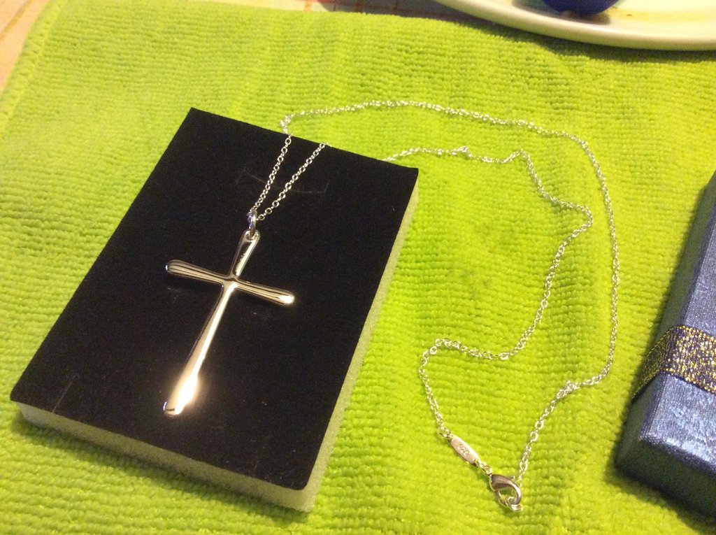 WEBEEDY Set Di 2 Collane Con Perle E Croce Per Prima Comunione E Battesimo | Rosario Cattolico Con Perle Di Vetro, Confezione Regalo Con Scatola Gioielli