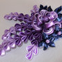 Spilla kanzashi fatta a mano " Glicine con blu "