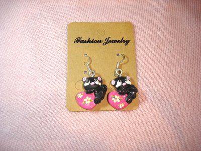 PAIO di ORECCHINI - - fimo - gattini con cuore rosa con decorazioni fiori nail art PAIO di ORECCHINI - - fimo - gattini con cuore rosa con decorazioni fiori nail art