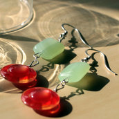O13.14 - Orecchini pendenti con perle in vetro - Linea Flower Power