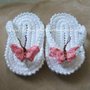 Scarpette neonato uncinetto - infradito farfalla rosa - Crocheted newborn booties - flip flop