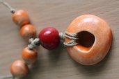 collana in ceramica arancio/rosso