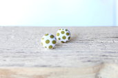 Orecchini bottoni - fantasia pois verde oliva fabric-covered button earrings