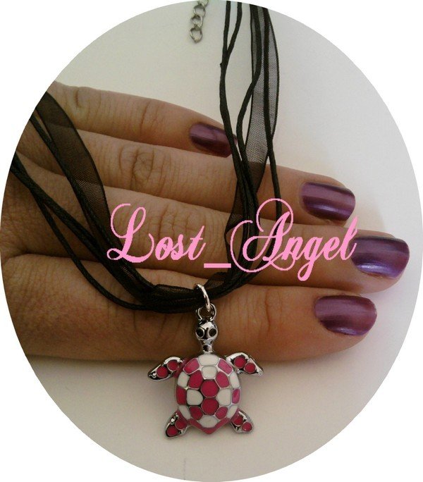 GUESS Collana a strati con doppio ciondolo a forma di tartaruga al