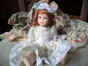 Bambola in ceramica "La dama bianca"