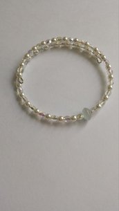 Bracciale perle cerate bianche e mezzi cristalli