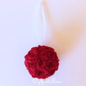 Palla di fiori di feltro rossa: una decorazione romantica ed elegante per il vostro Natale!