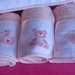 Borsetta rosa con asciugamani ricamata a mano per bambina