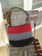 borsa in lana infeltrita a tre colori