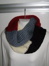 Sciarpa in lana a 4 colori