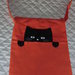 Borsa a tracolla in cotone arancio con decorazione gatto nero e tasca esterna