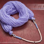 Sciarpa - scaldacollo - collana di lana color glicine. Tre in uno