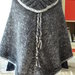 Poncho in lana realizzato a mano