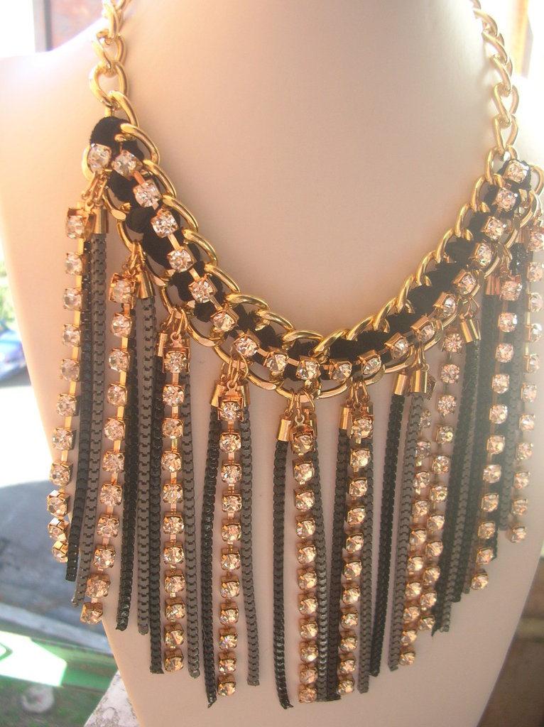 Collana boho chc fatta all'uncnetto con bellssm crstall