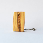 Collana rettangolare in legno, fatto a mano