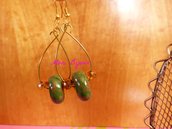 orecchini pendenti con perla in fimo verde