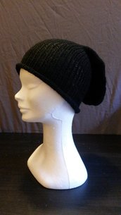 Cappello in lana nero