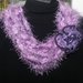 Collana in misto lana  con fiore realizzata ad uncinetto toni del rosa-viola 
