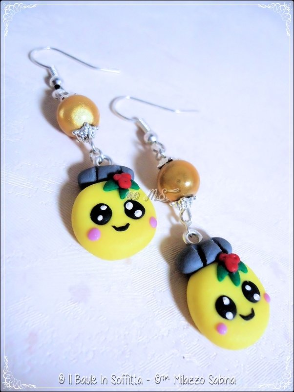 Orecchini A Pallina Oro Giallo 9kt Con Dettaglio Stella – 4mm, Chiusura A Farfalla, In Confezione Regalo