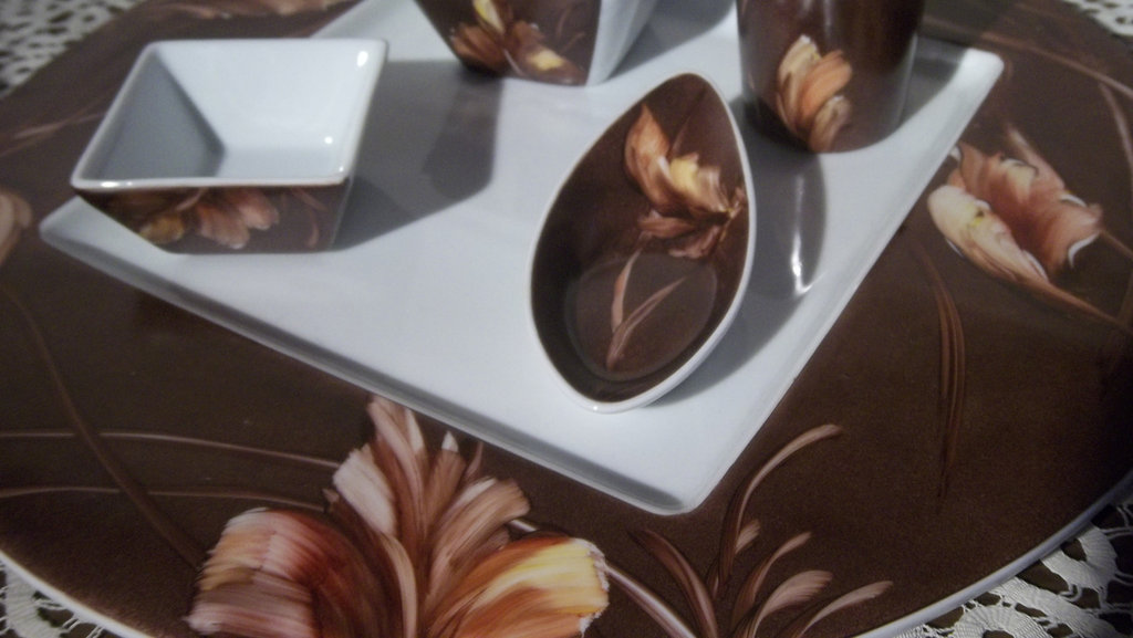 Contenitore Portasnack Rotondo A 6 Scomparti Con Coperchio Ermetico - Organizer Per Verdure, Caramelle E Noci, Colore Crema/argento