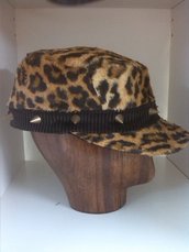 cappello fatto a mano modelo "ENEKO"