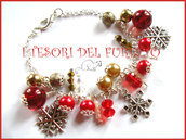 Bracciale Natale "Fiocchi di neve rosso oro" perle charm elegante idea regalo per lei bijoux natalizi