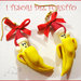 Orecchini Natale "  Banana Natalizia con cappellino rosso " Fimo cernit kawaii idea regalo economica bambina per lei  -o- 