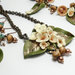 Bracciale in Fimo con fiori e foglie fatto a mano,regalo unico,pietre dure e perle di legno,fantasy,serie "Foresta Incantata"