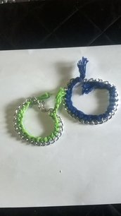 bracciale  con catena e filo di cotone colorato
