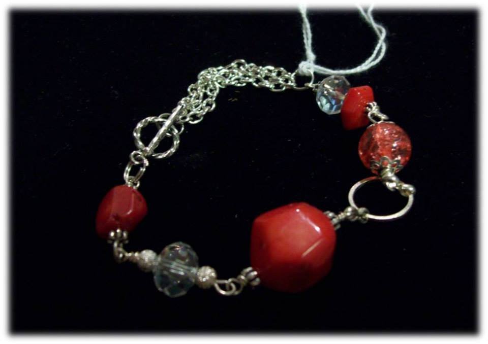 Bracciale Rigido Donna Con Pietre Rosse - Gioiello Elegante Color Oro, Ipoallergenico E Resistente, Regalo Per Occasioni Speciali
