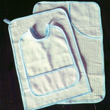 Set Asilo 3 Pezzi Cartoon - Bavaglino, Tovaglietta E Sacca, Retro Plastificato, Lavabile - Foto 7